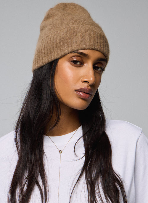 Bonnet Beige en Raccoon / Polyamide - MAJESTIC FILATURES