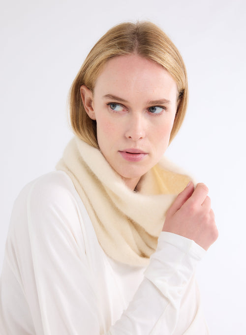 White Raccoon / Polyamide Scarf - MAJESTIC FILATURES