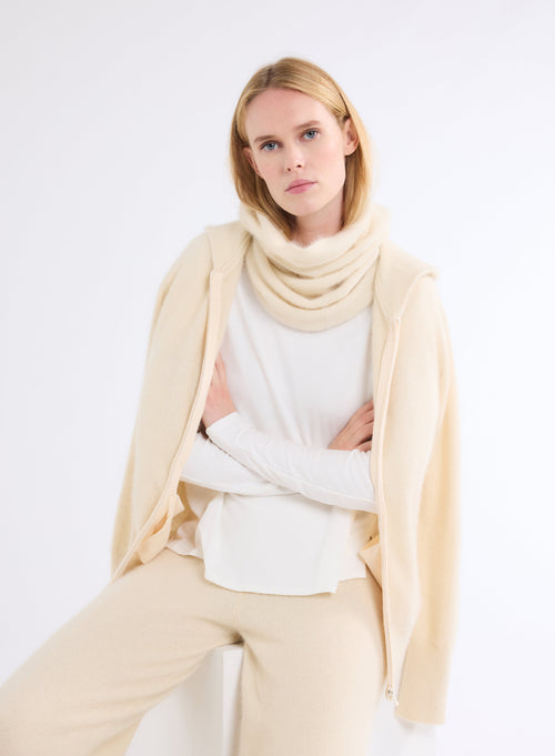 White Raccoon / Polyamide Scarf - MAJESTIC FILATURES