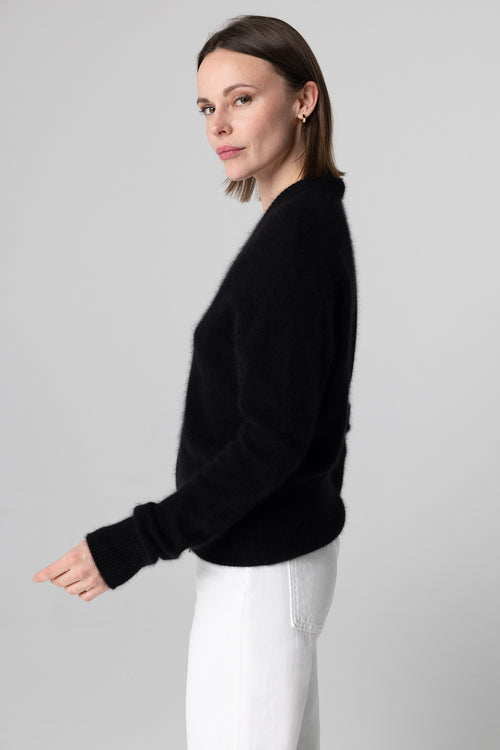 Gilet Noir Col Rond Manches Longues en Raccoon / Polyamide - MAJESTIC FILATURES