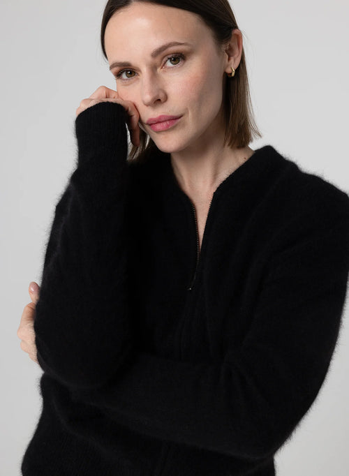 Gilet Noir Col Rond Manches Longues en Raccoon / Polyamide - MAJESTIC FILATURES