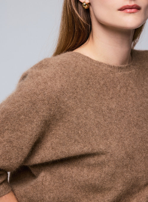 Suéter de manga de kimono con cuello redondo beige en lana de raccon / poliamida - MAJESTIC FILATURES