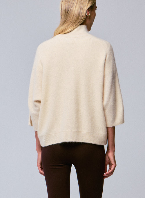 Pull Blanc Col Roulé Manches Kimono en Raccoon / Polyamide - MAJESTIC FILATURES