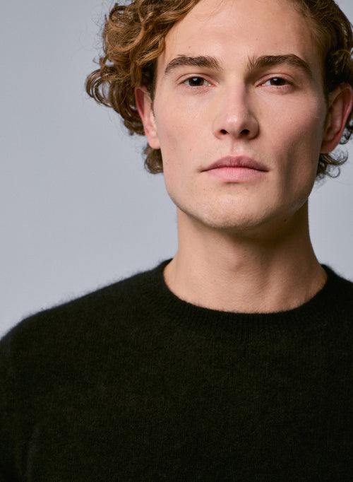 Schwarzer Langarmpullover mit Rundhalsausschnitt aus Raccon-Wolle / Polyamid - MAJESTIC FILATURES