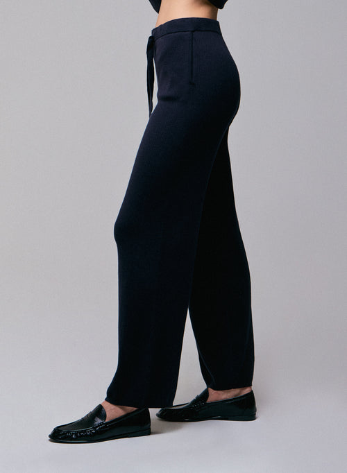 Navy pants in organic cotton / elastane - MAJESTIC FILATURES