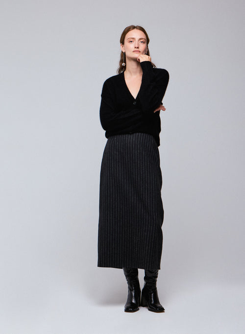 Cárdigan negro con cuello de pico y manga larga de lana / seda / cachemir - MAJESTIC FILATURES