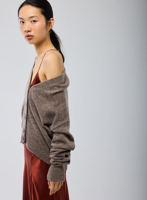 Beige V-Neck Long Sleeve Cardigan in Wool / Silk / Cashmere - MAJESTIC FILATURES