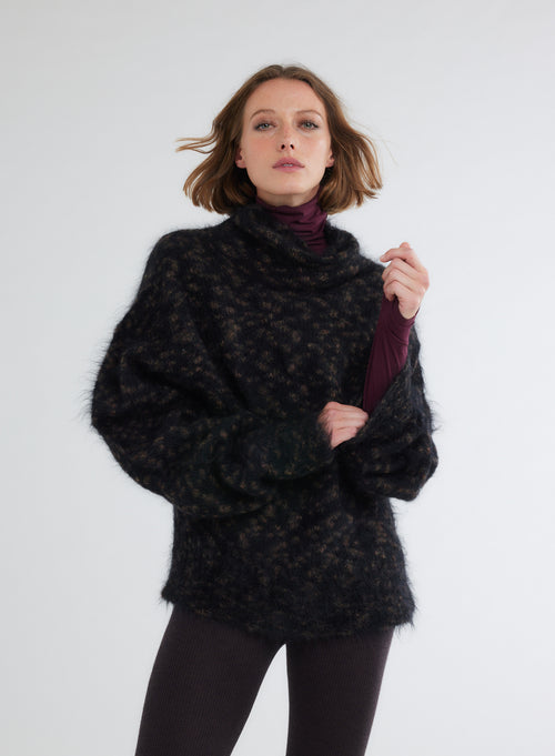 Pull Noir / Marron Col Roulé Manches Longues - MAJESTIC FILATURES