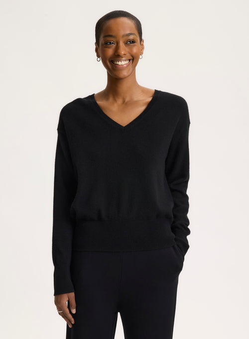 Black V-neck Long Sleeve Sweater - MAJESTIC FILATURES