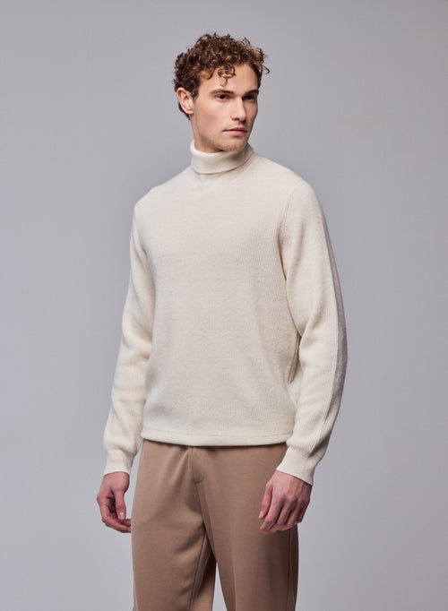 White turtleneck sweater with long sleeves in cashmere - MAJESTIC FILATURES
