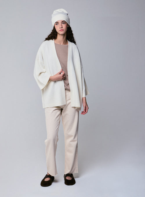 Weiße Strickjacke mit langärmeligem Schalkragen aus Merinowolle - MAJESTIC FILATURES