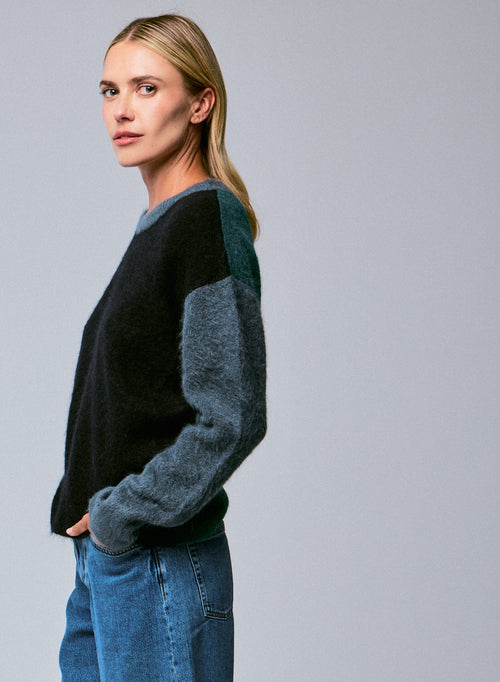 Black / Blue Round Neck Long Sleeves Sweater in Alpaca / Polyamide / Elastane - MAJESTIC FILATURES