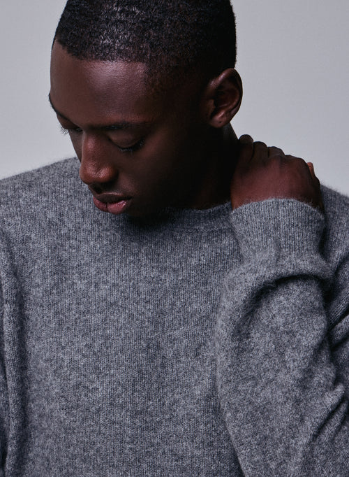 Grey round neck sweater with long sleeves in wool / Fox / Polyamide - MAJESTIC FILATURES