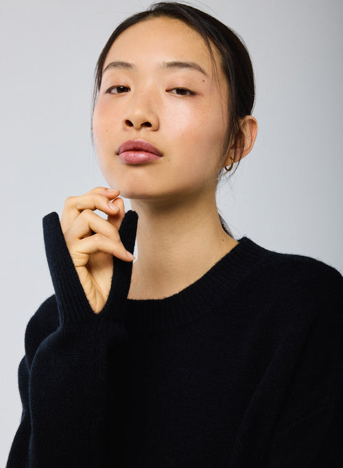 Pullover Schwarz Rundhals Lange Ärmel aus Wolle / Kaschmir - MAJESTIC FILATURES