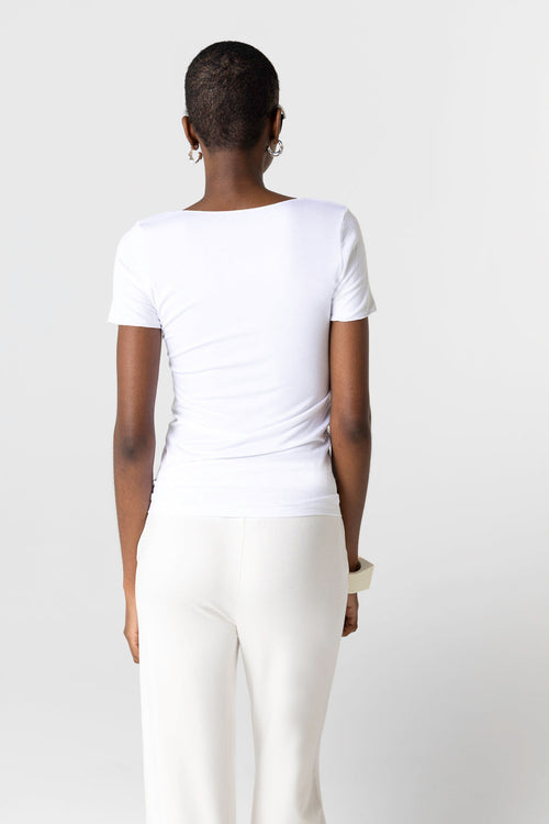 Camiseta blanca con cuello en V y manga corta de viscosa/elastano - MAJESTIC FILATURES