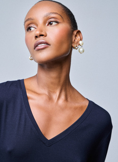 T-shirt Marine Col V Manches Courtes en Viscose / Elasthanne - MAJESTIC FILATURES