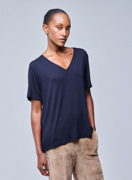 T-shirt Marine Col V Manches Courtes en Viscose / Elasthanne - MAJESTIC FILATURES