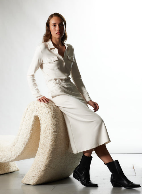 Cremefarbenes Langarmhemd mit Anzugkragen aus Viskose und Elasthan - MAJESTIC FILATURES