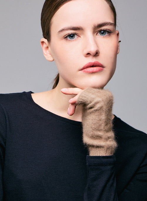 T-shirt Noir Col Rond Manches Longues en Coton et Cachemire - MAJESTIC FILATURES