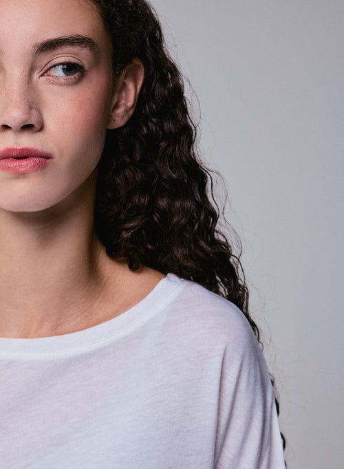 Weißes Langarm-T-Shirt mit U-Boot-Ausschnitt aus Baumwolle / Kaschmir - MAJESTIC FILATURES