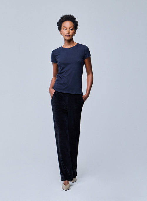 Jamie Round Neck T-shirt in black and in Deluxe Cotton.  Available on our e-shop. Secured payment. Customized customer service. - MAJESTIC FILATURES