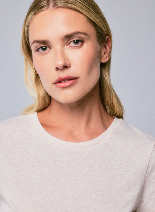 Beigefarbenes Kurzarm-T-Shirt mit Rundhalsausschnitt aus Bio-Baumwolle - MAJESTIC FILATURES