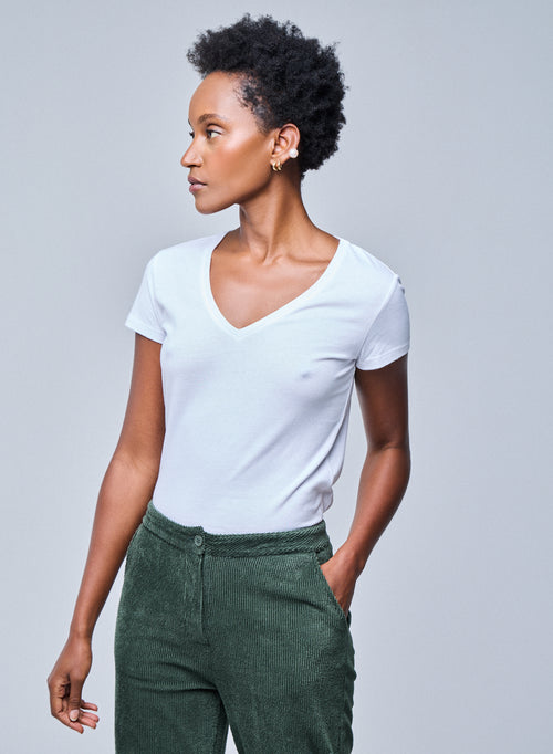 Weißes Julia T-Shirt mit V-Ausschnitt und kurzen Ärmeln aus Deluxe Baumwolle - MAJESTIC FILATURES