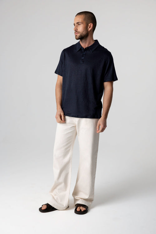 Kurzarm-Polohemd aus Leinen/Elasthan in Marineblau - MAJESTIC FILATURES