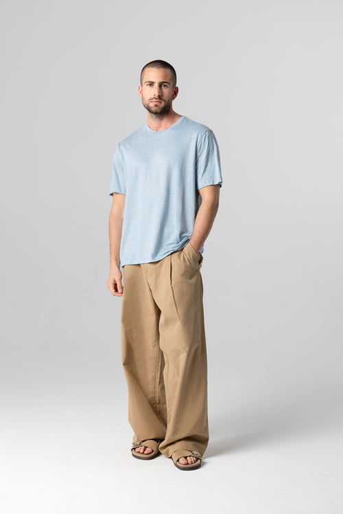 T-Shirt mit Rundhalsausschnitt und kurzen Ärmeln aus Leinen/Elasthan in Blau Calanques - MAJESTIC FILATURES