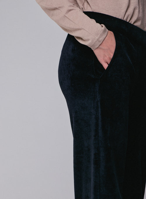 Pantalón recto de terciopelo negro - MAJESTIC FILATURES