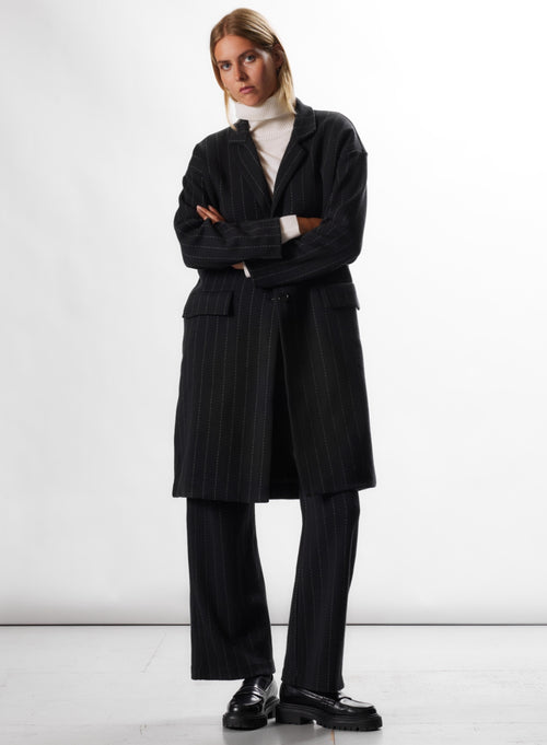 Schwarze langärmelige Jacke mit Mantelkragen aus Textilwolle©und Baumwolle - MAJESTIC FILATURES