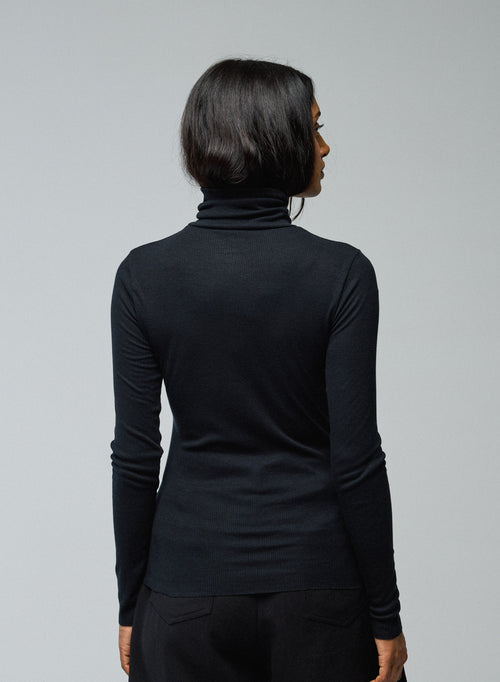 Black Turtleneck Long Sleeves T-shirt in Lyocel / Tencel / Cotton - MAJESTIC FILATURES