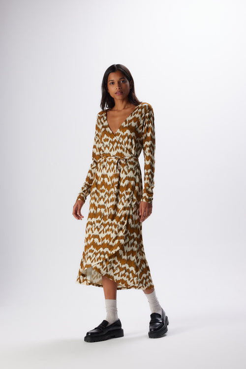 Vestido Camel con Cuello Cruzado de Manga Larga en Viscosa / Elastano - MAJESTIC FILATURES