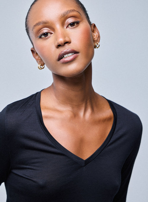 T-shirt Noir Col V Manches Longues en Lyocel / Laine vierge - MAJESTIC FILATURES