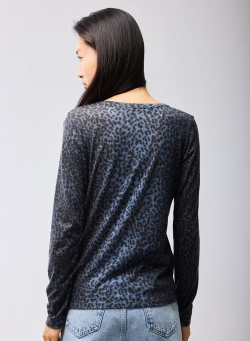 Blue Round Neck Long Sleeves T-Shirt in Organic Cotton and Cashmere - MAJESTIC FILATURES