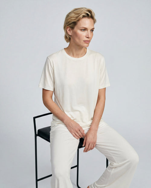 Round-Neck Short-Sleeve Organic Cotton / Silk T-shirt in Milk - MAJESTIC FILATURES