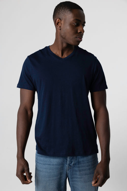 Marineblaues Paul Kurzärmeliges T-Shirt aus Baumwolle mit V-Ausschnitt - MAJESTIC FILATURES